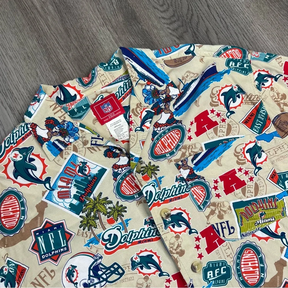 Miami Dolphins NFL Shirt‎ Mens M Beige Hawaiian Print Button Up Football AOP VF